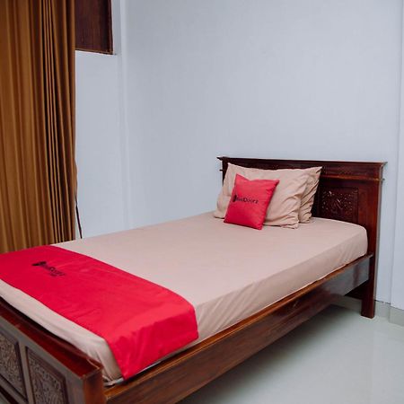 Reddoorz At Villa Bukit Senyum Lombok Kuripan  Ngoại thất bức ảnh