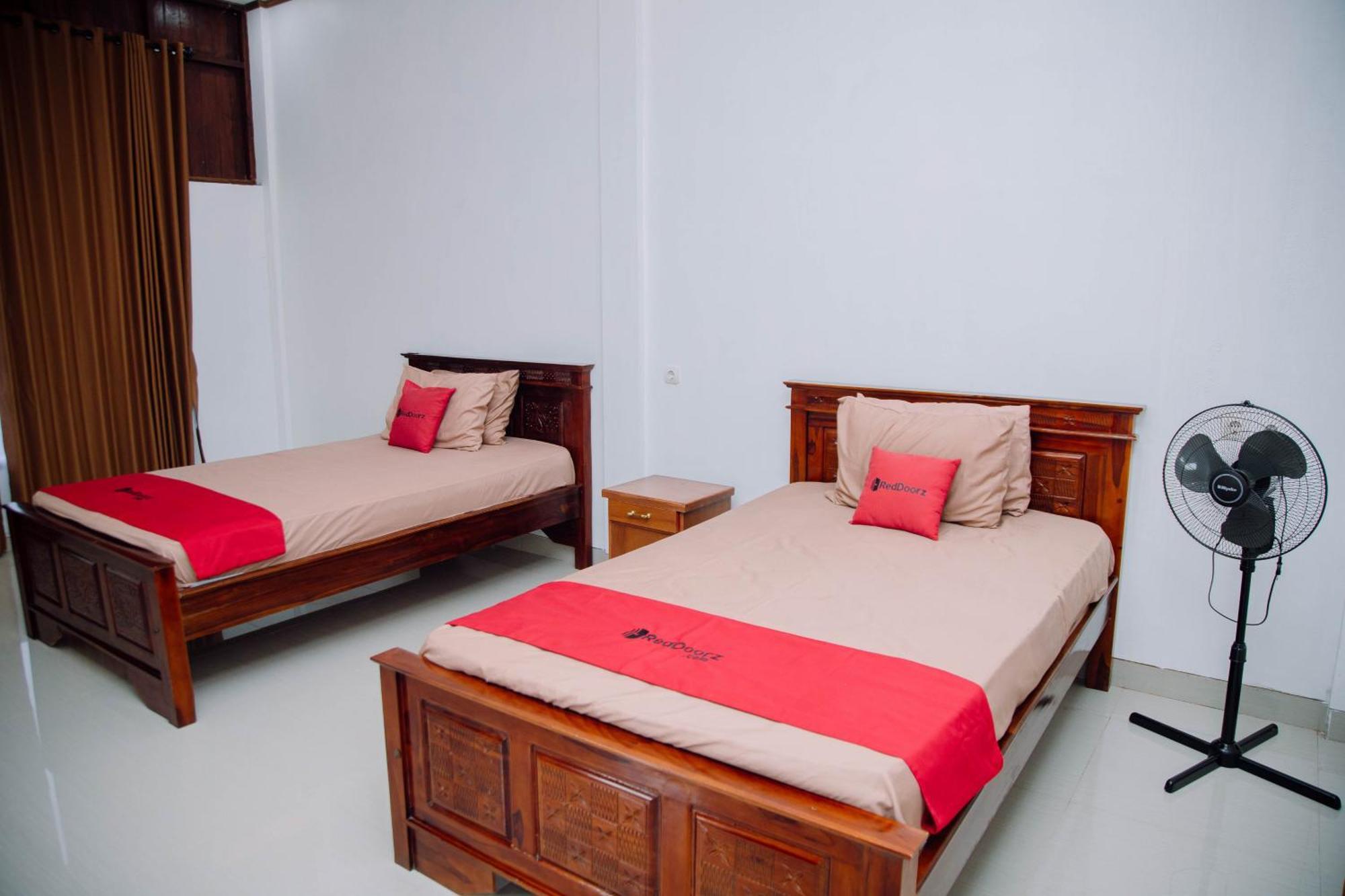 Reddoorz At Villa Bukit Senyum Lombok Kuripan  Ngoại thất bức ảnh