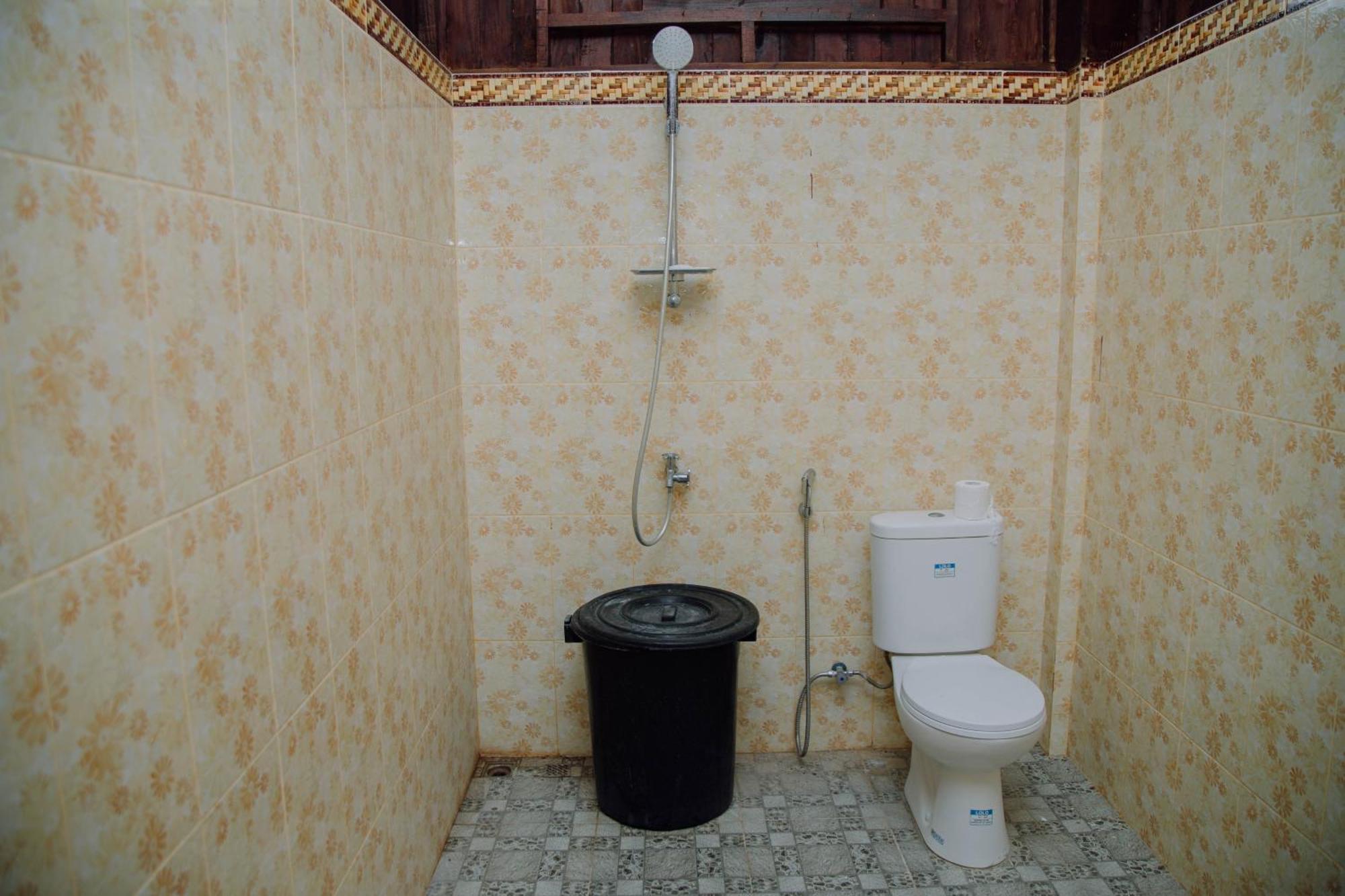 Reddoorz At Villa Bukit Senyum Lombok Kuripan  Ngoại thất bức ảnh