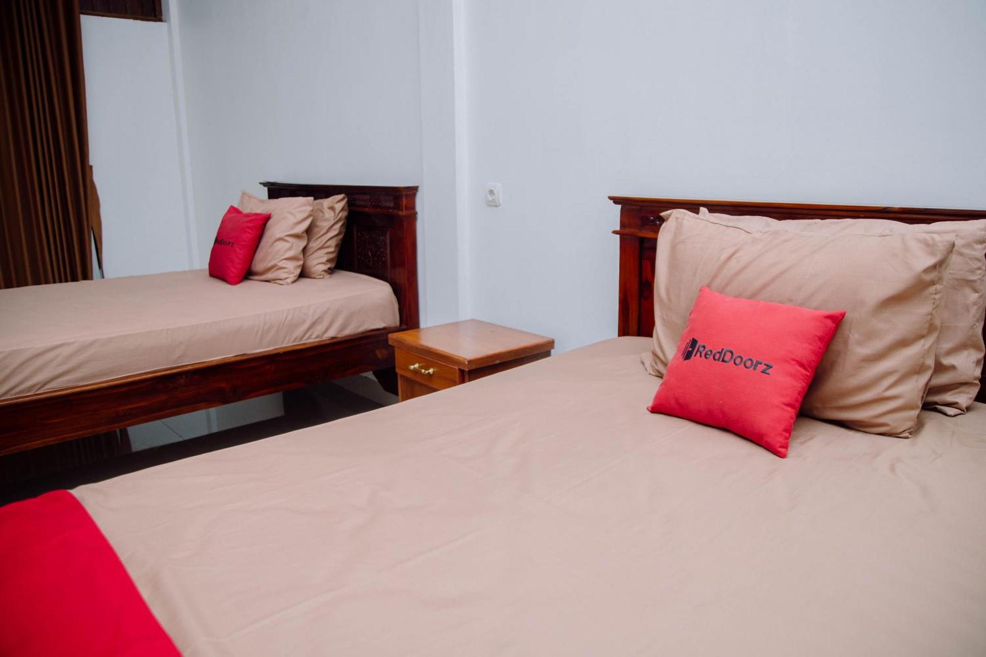 Reddoorz At Villa Bukit Senyum Lombok Kuripan  Ngoại thất bức ảnh