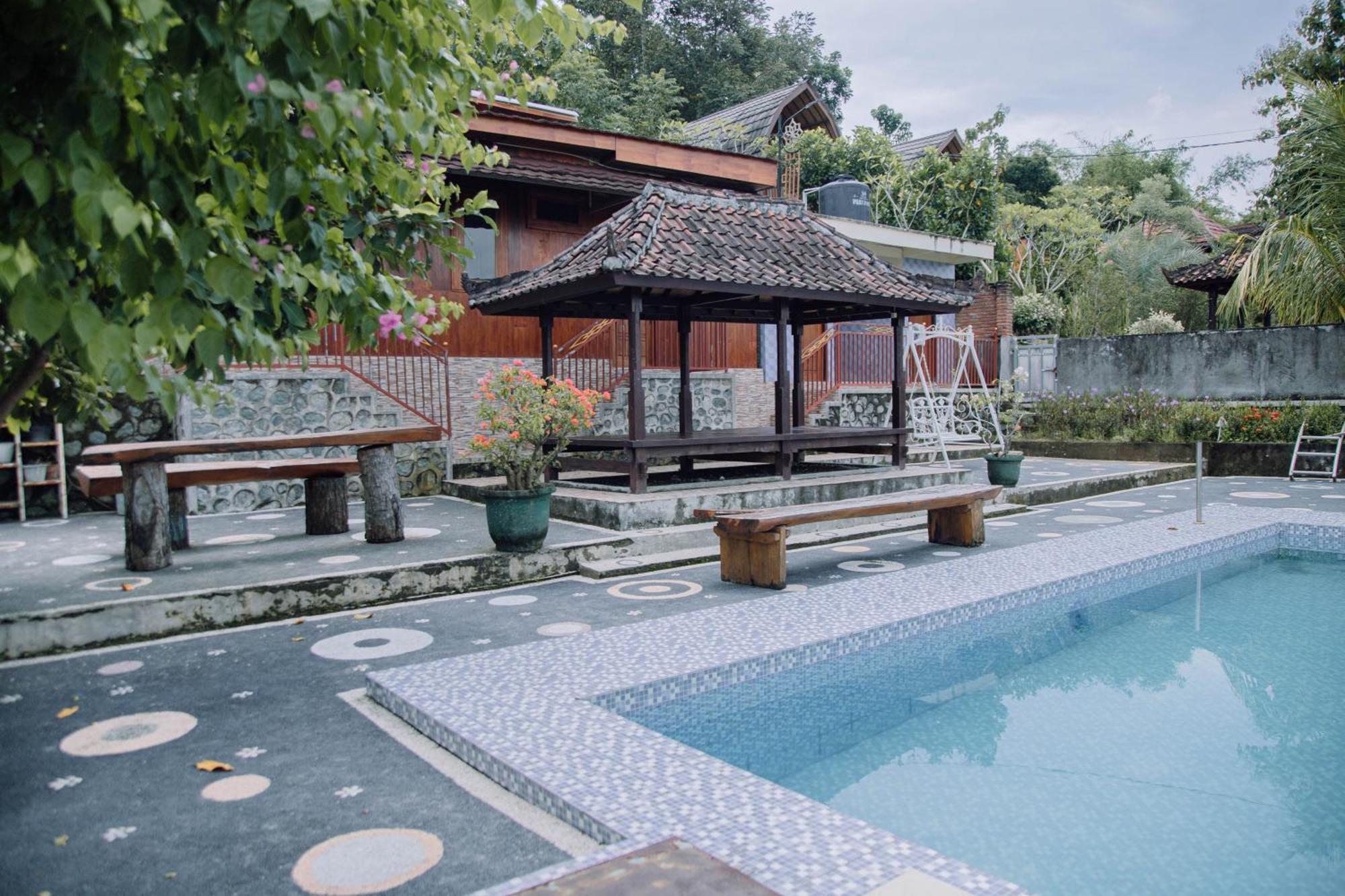 Reddoorz At Villa Bukit Senyum Lombok Kuripan  Ngoại thất bức ảnh