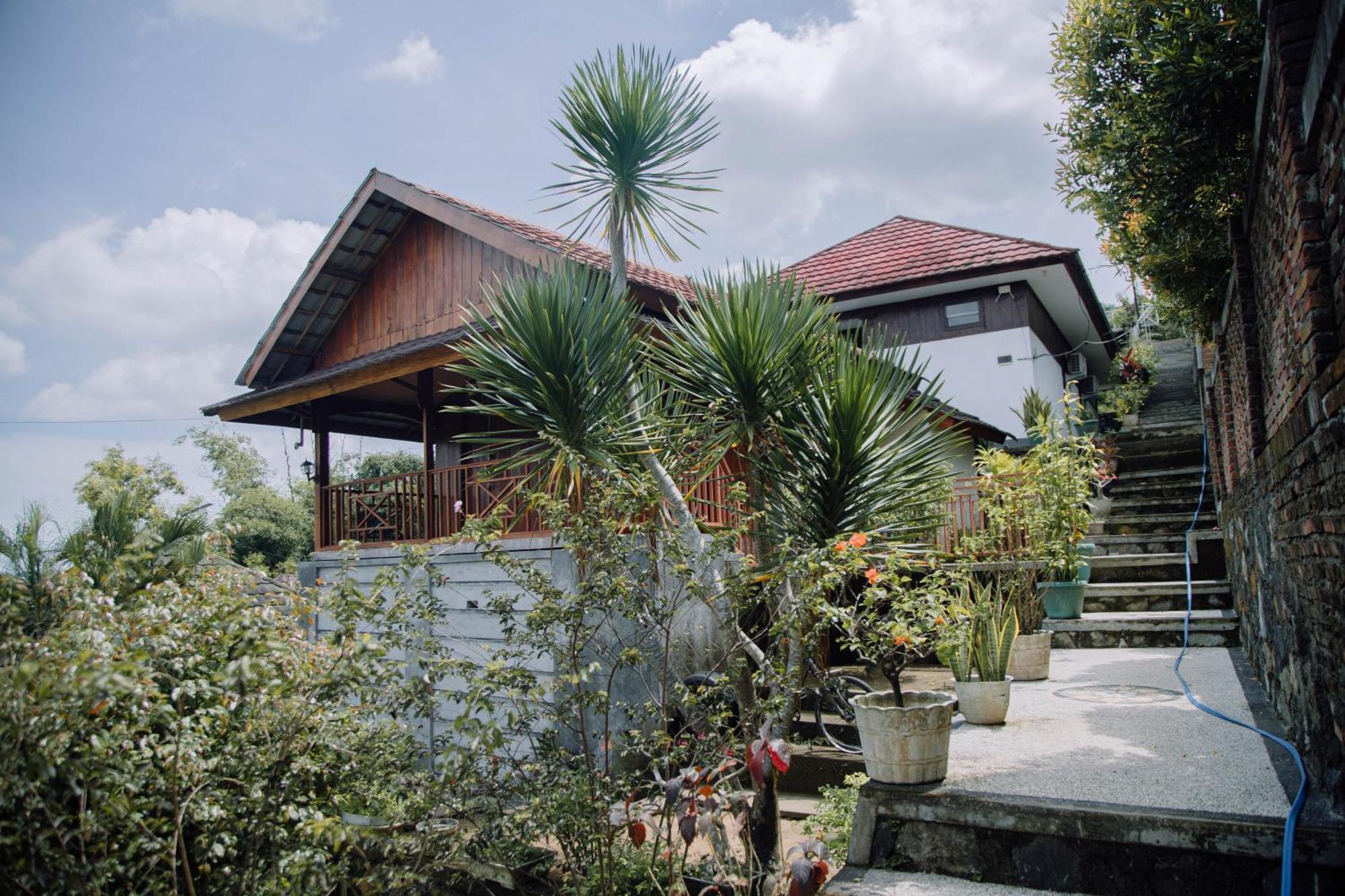 Reddoorz At Villa Bukit Senyum Lombok Kuripan  Ngoại thất bức ảnh